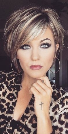 KISA-SAÇ-MODELLERİ-KADIN